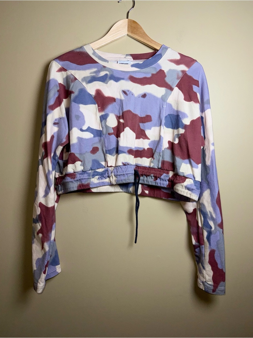 Gymshark Box Utility Cropped Sweater Camo S Multico Tied Hem Athletic Casual